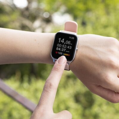 Man using a smartwatch.